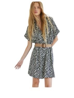 NWT H&M Black and White Leaf-Print Mini Dress with Tan Belt Sz XL